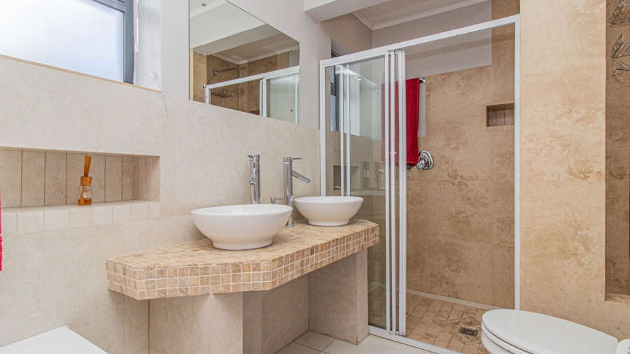 4 Bedroom Property for Sale in Perlemoenbaai Western Cape